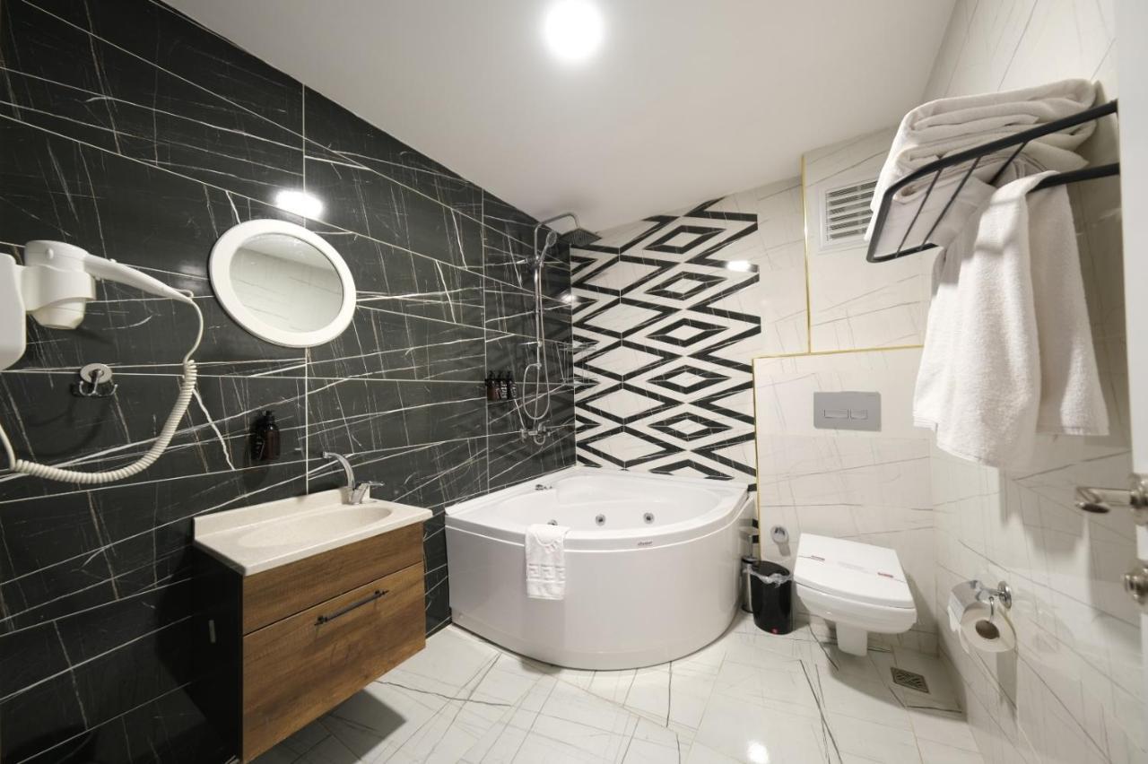 Eniza Hotel Мерсин Екстериор снимка