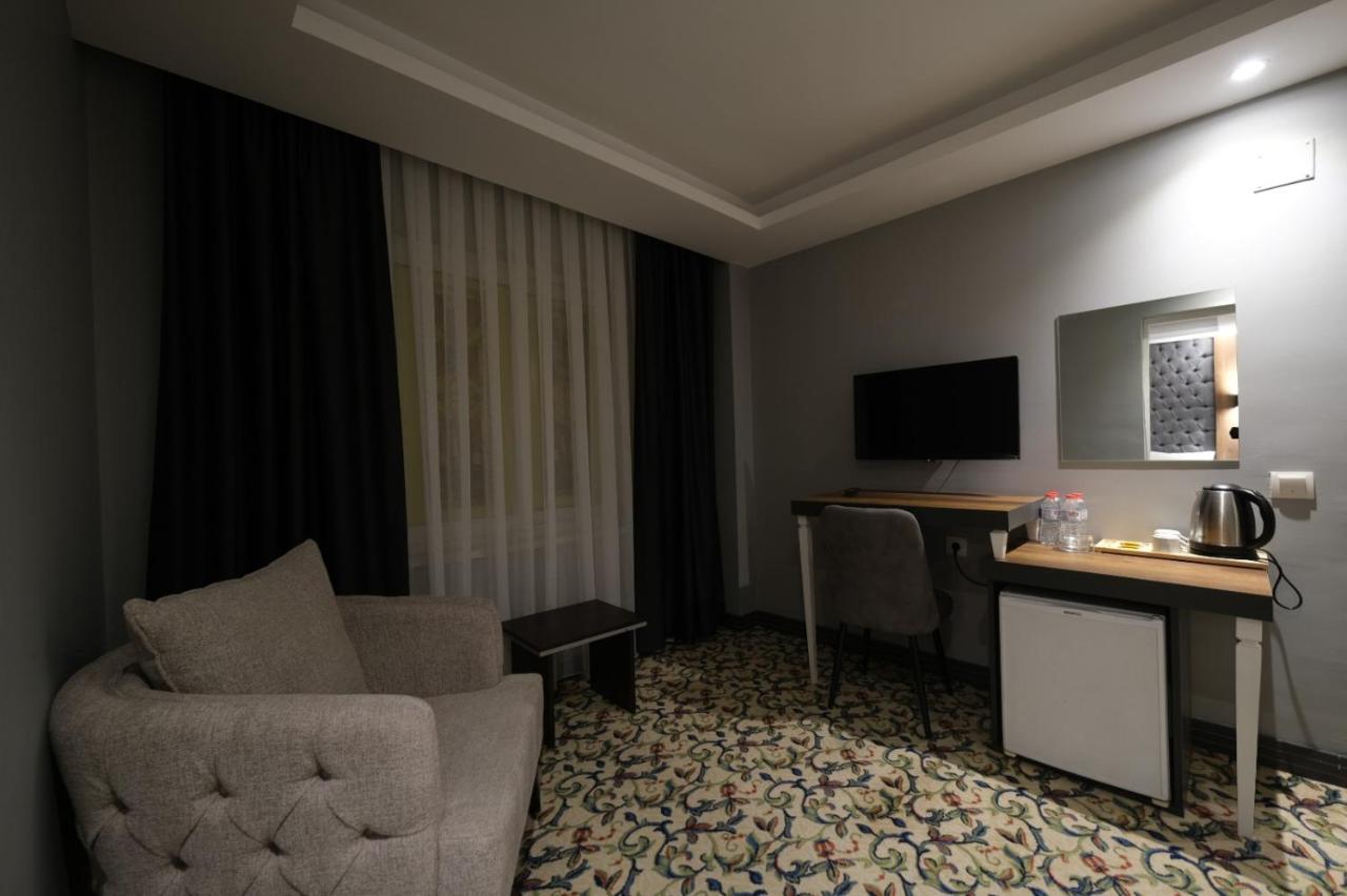 Eniza Hotel Мерсин Екстериор снимка