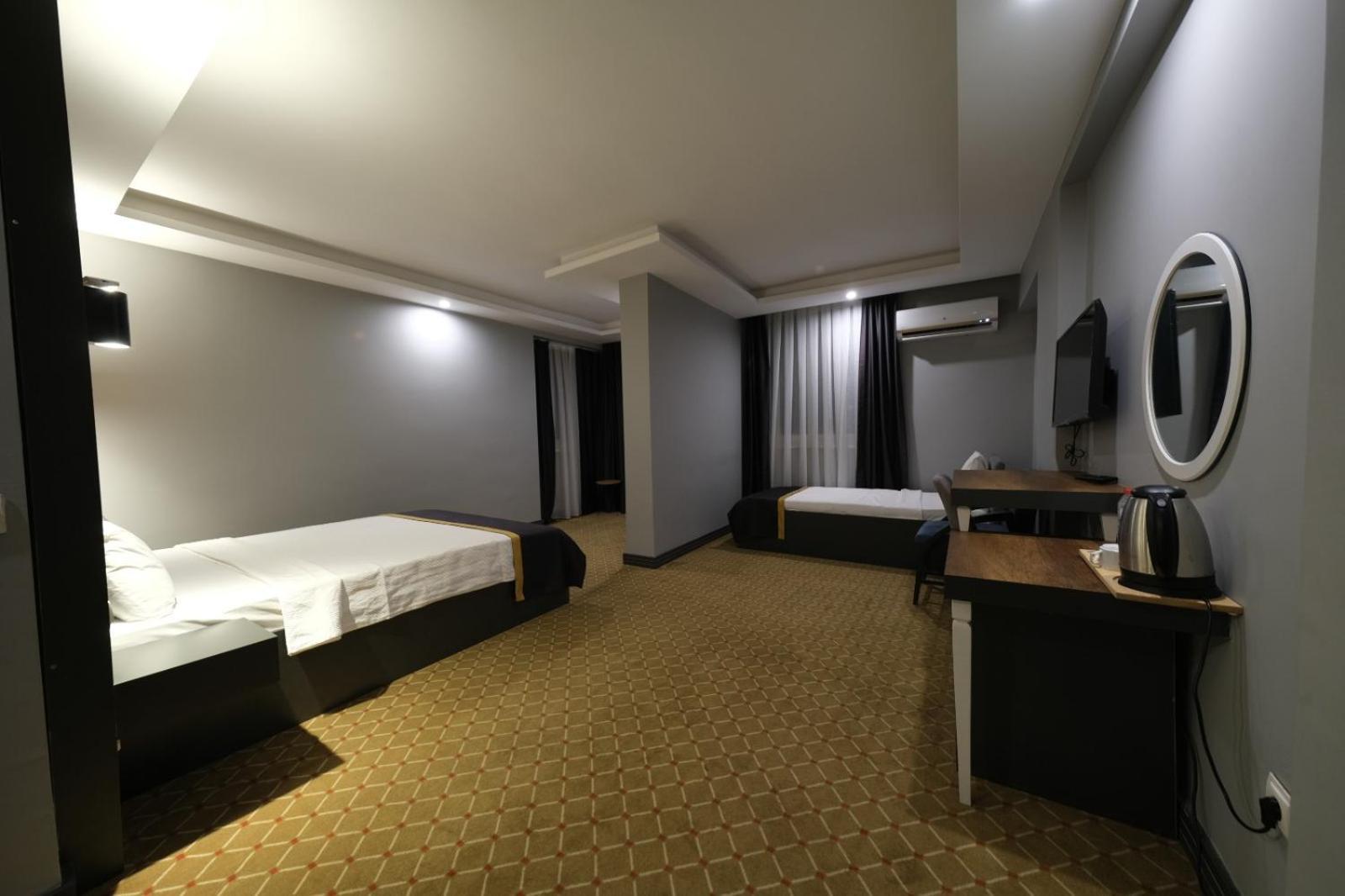 Eniza Hotel Мерсин Екстериор снимка
