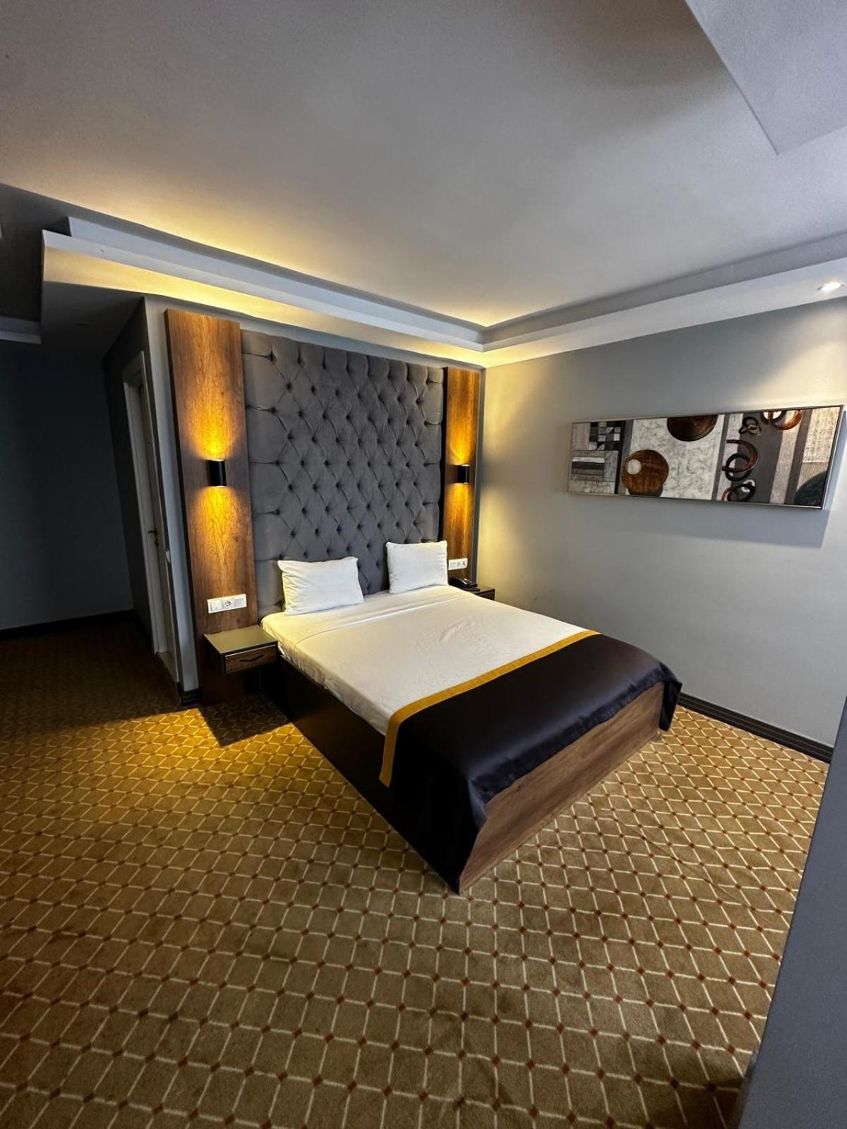 Eniza Hotel Мерсин Екстериор снимка