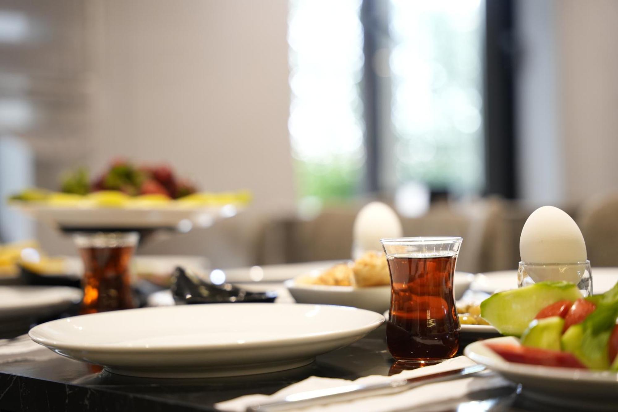 Eniza Hotel Мерсин Екстериор снимка